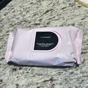 Gently Off Wipes + Micellar Water (80 Count)